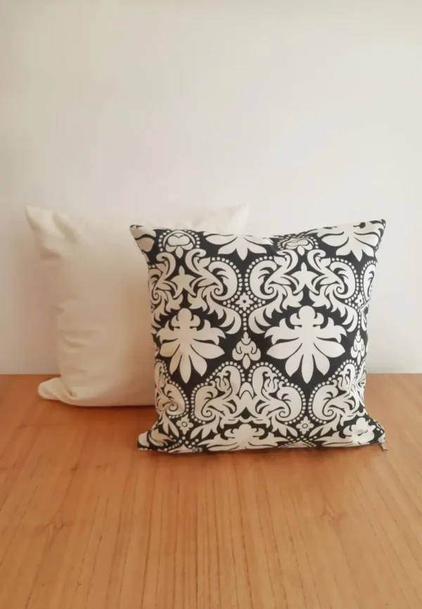 D_NQ_NP_2X_781819-MLA81264996600_122024-F Pack X2 Almohadones Tusor Y Estampados